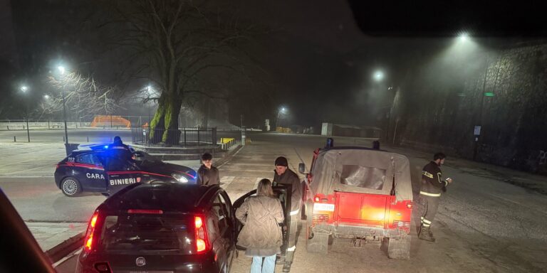 Restano bloccati dalla neve a Campo Maggiore: tre giovani soccorsi dai caschi rossi