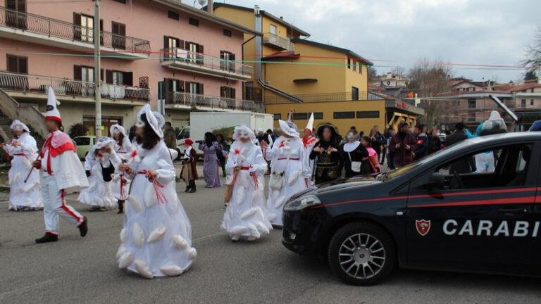 Aggredisce la compagna durante il carnevale: trentenne arrestato dai Carabinieri