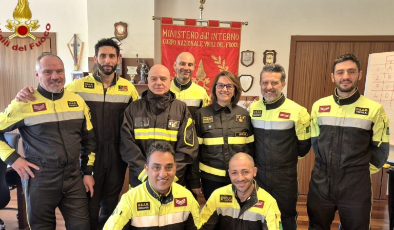 Estratta viva dalle macerie a Bari, riconoscimento per Vigili del Fuoco di Avellino