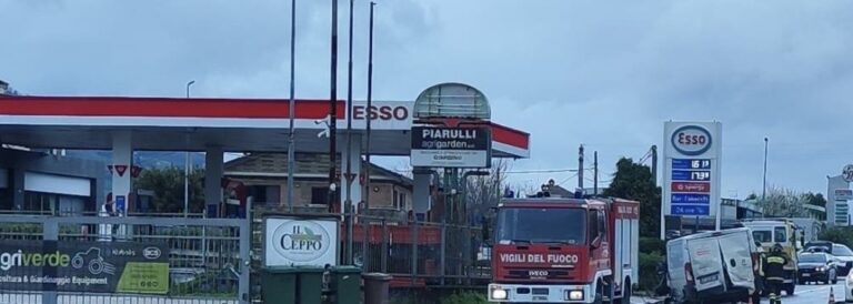 Incidente sulla SS7bis a Manocalzati: furgone finisce contro il guardrail, illeso il conducente