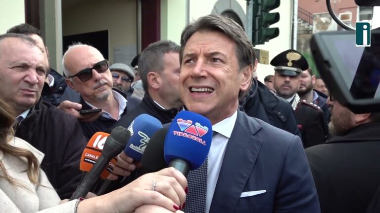 Regionali, l’ex premier Conte: “Non possiamo consegnare la Campania a chi sta rovinando il Paese”