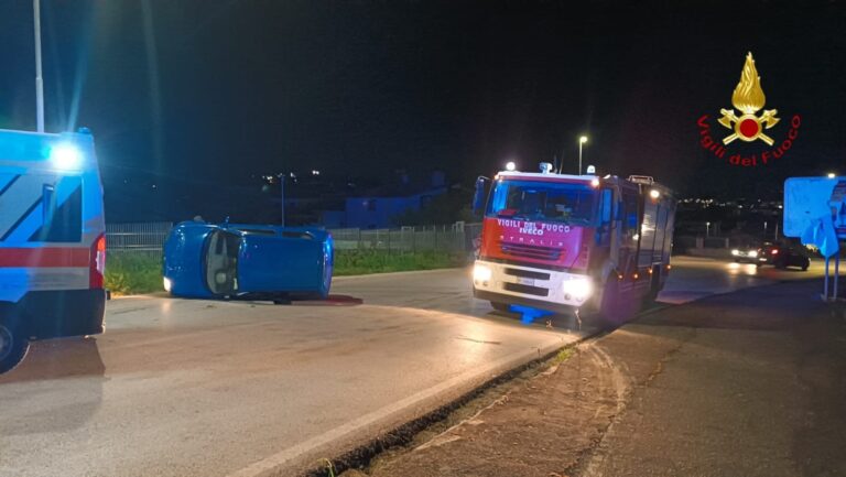 Incidente stradale a Mercogliano: auto ribaltata in via Serroni