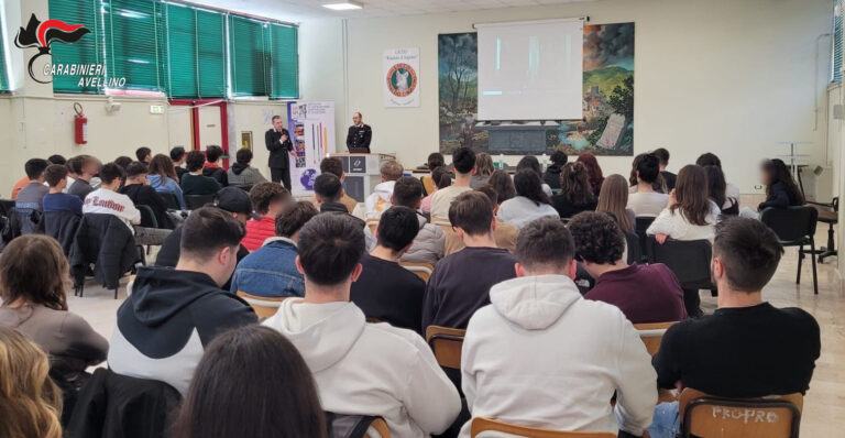 I Carabinieri del Comando Provinciale di Avellino proseguono gli incontri di prossimità con studenti e anziani