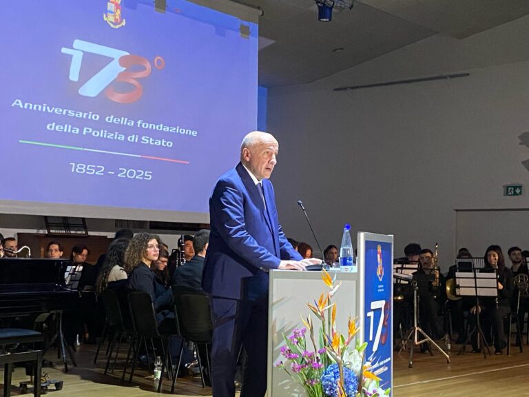 Alla Festa della Polizia il monito del Questore Picone: “Tentacoli dei clan pronti a riemergere. Società sana denunci”