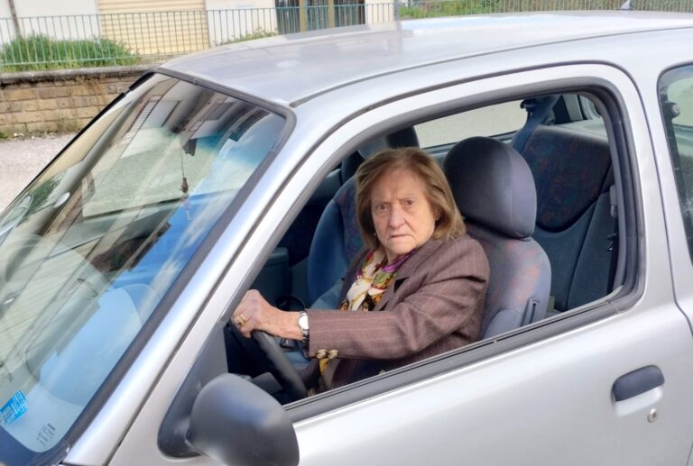 Adalgisa Tedesco a 97 anni rinnova la patente