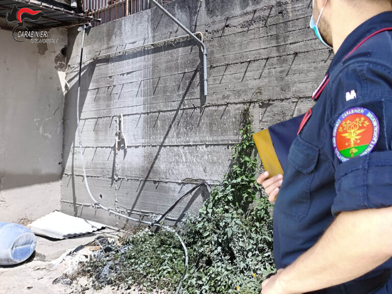 Solofra, scarico illecito di acque reflue industriali: denunciato un 40enne