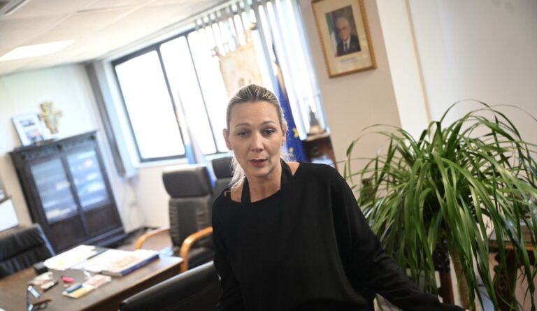 VIDEO/ Bilancio, botta e risposta a distanza Festa-Nargi, il sindaco valuta di azzerare la giunta