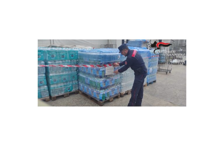 I Carabinieri Forestali sequestrano 4mila bottiglie d’acqua in cattivo stato di conservazione