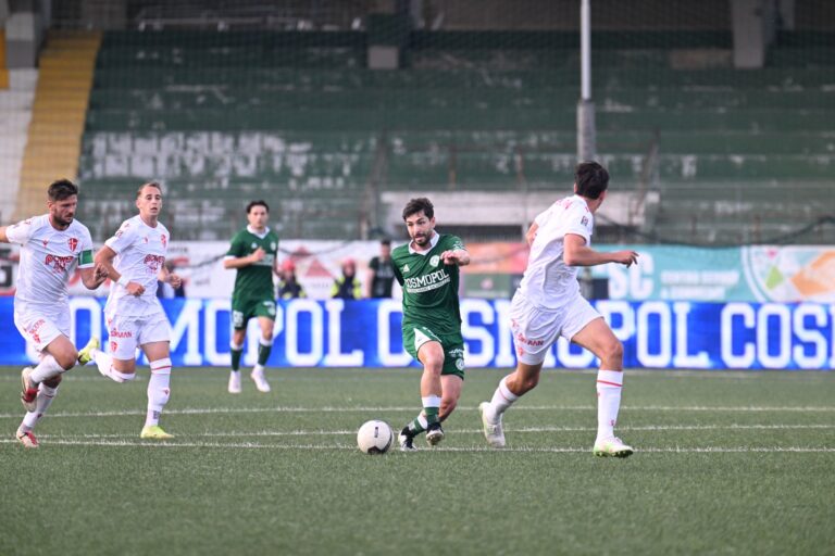Supercoppa amara per i Lupi. Ma ci sono trofeo e sfilata