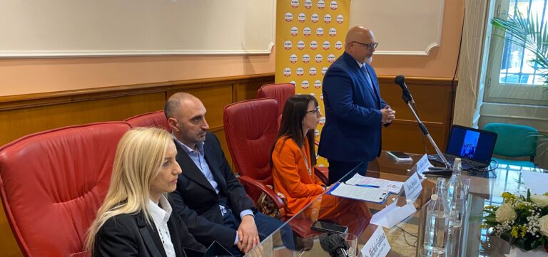 Video/Il Movimento 5 Stelle ricorda Rita Sciscio. Gubitosa: “Ha portato avanti la stella dell’ambiente”