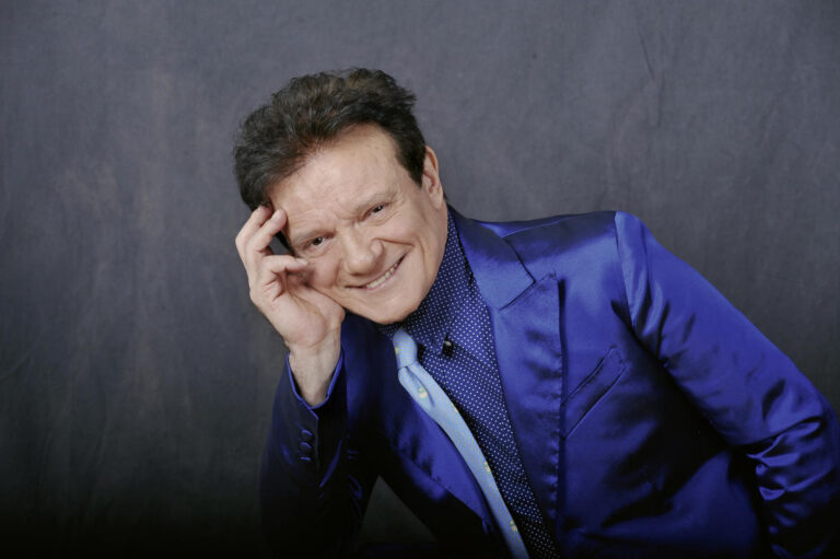 Massimo Ranieri, c’è la nuova data. Al teatro Gesualdo sabato 25 ottobre