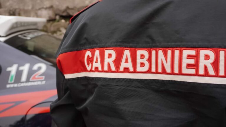 Montoro, 45enne accoltellato alla schiena: indagano i Carabinieri