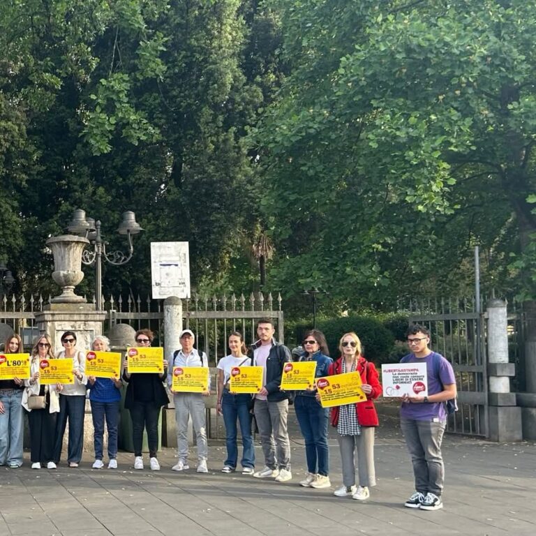 Avellino scende in piazza: flashmob contro mafie e corruzione