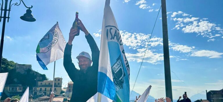 Chiusano, De Angelis può brindare: “Ritorna il Paese del sorriso”