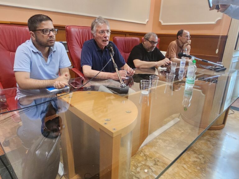 Santoro “boccia” il Patto per Avellino:  un’alleanza da osteria più che di scopo