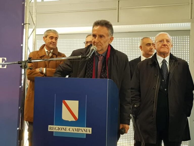 Treni a Sorrento e bus a Baiano, l’intervista del manager Eav fa infuriare i sindaci: rimuovetelo