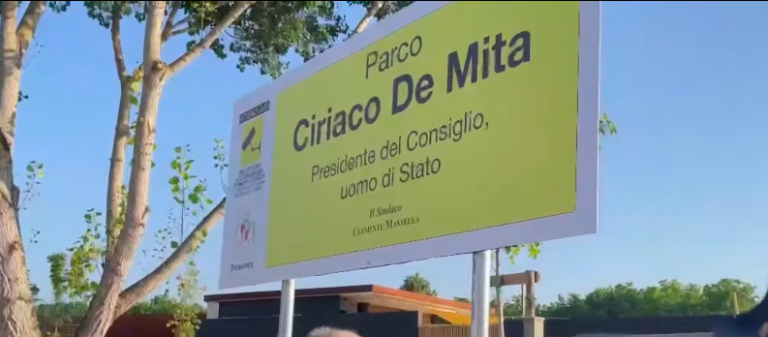 A Benevento Mastella inaugura Parco De Mita: “Maestro, amico ed esempio della mia vita politica”