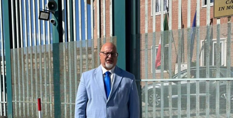 M5s, Vincenzo Ciampi in visita al carcere di Avellino
