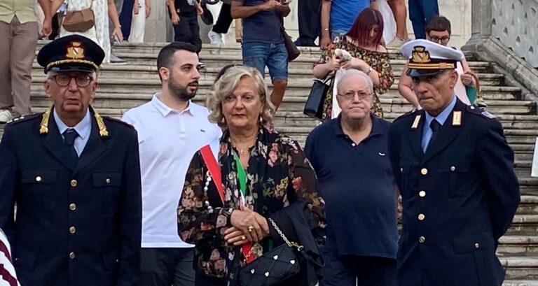 Video/“Misure drastiche, ma servizi garantiti”: il primo discorso alla città della commissaria