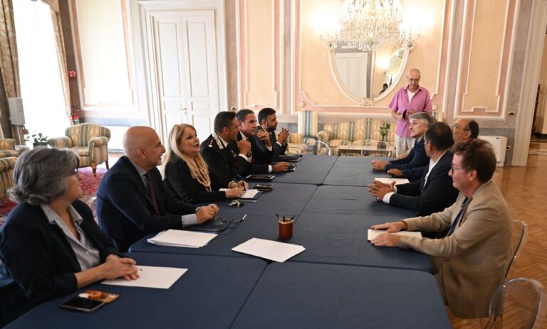 VIDEO/ Avellino stringe le maglie della sicurezza: patto tra Prefettura, banche e Forze dell’Ordine