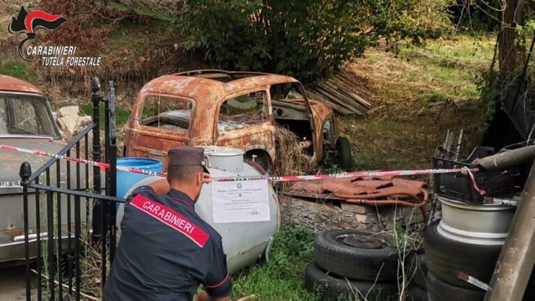 Officina abusiva e deposito di rifiuti: due persone denunciate dai Carabinieri Forestali