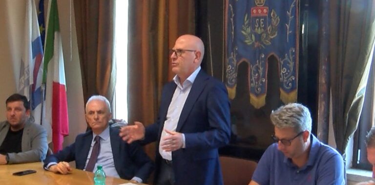 Summonte, i cittadini scrivono al sindaco per la riapertura del Municipio e della Scuola