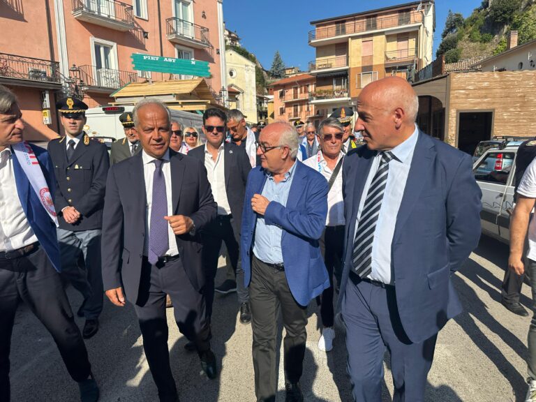 VIDEO/ Sicurezza ad Avellino, Piantedosi: non è un deficit delle forze dell’ordine, giovani senza riferimenti