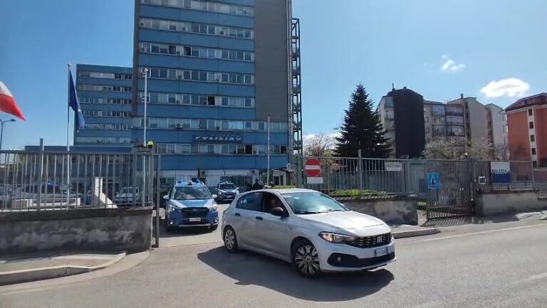 Tentata rapina alla gioielleria Gioie di Mercogliano: due irpini tra i sei arrestati