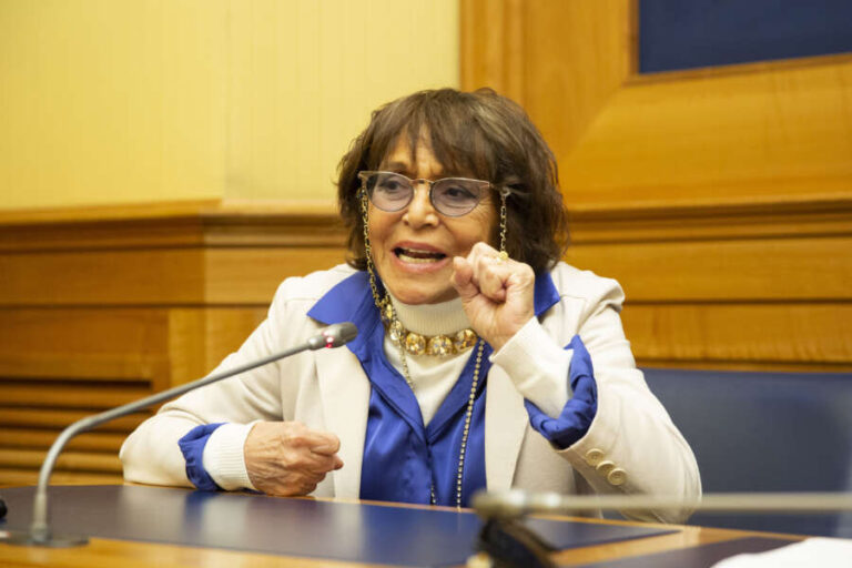 Ordinanza sul randagismo, la deputata M5S Cherchi scrive a sindaco e prefetto
