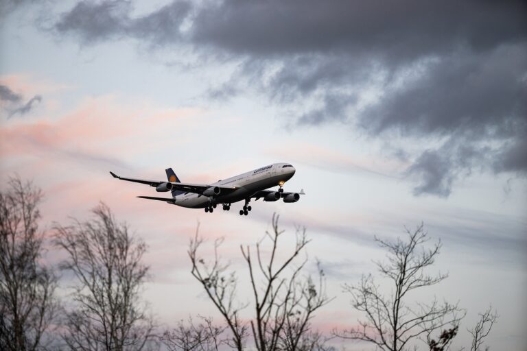 Traffico aereo in tilt nell’estate 2025: si va verso il record di ritardi
