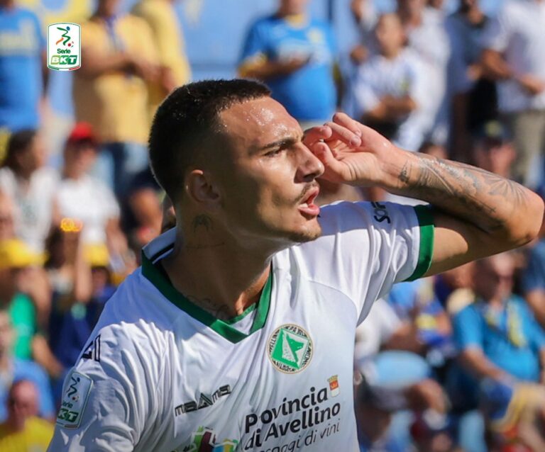 Avellino, vittoria in rimonta a Carrara: 3 a 4 in inferiorità numerica
