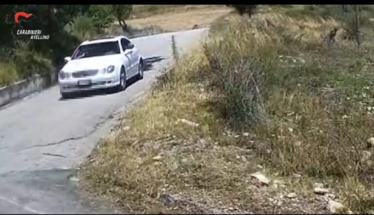 VIDEO/ Caposele, lancia innesco e provoca incendio: incastrato dai video e arrestato