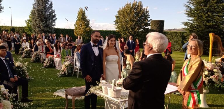 Auguri a Vincenzo e Donatella: oggi il loro “sì”