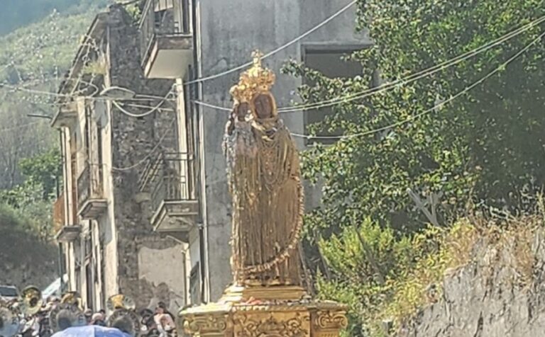 Quindici celebra il “festone”: quel  miracolo oltreoceano di Maria SS delle Grazie