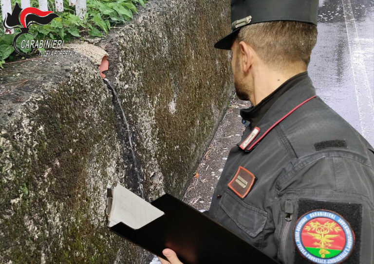 Solofra, inquinamento fiume Sarno: i Carabinieri denunciano l’amministratore unico di una società