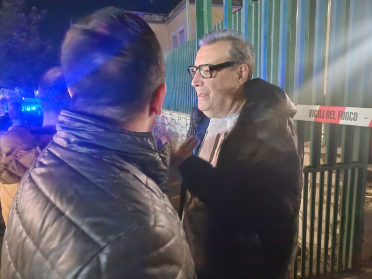 Tentativo di incendio del Comune, il sindaco Pacia: solo tanta amarezza
