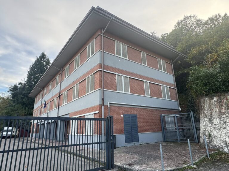 Scuole aperte a Cassano Irpino, il sindaco Vecchia: “Nessuna criticità, si va a scuola”