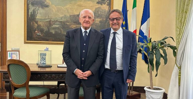 Regionali, gli irpini di “A testa alta” incontrano De Luca