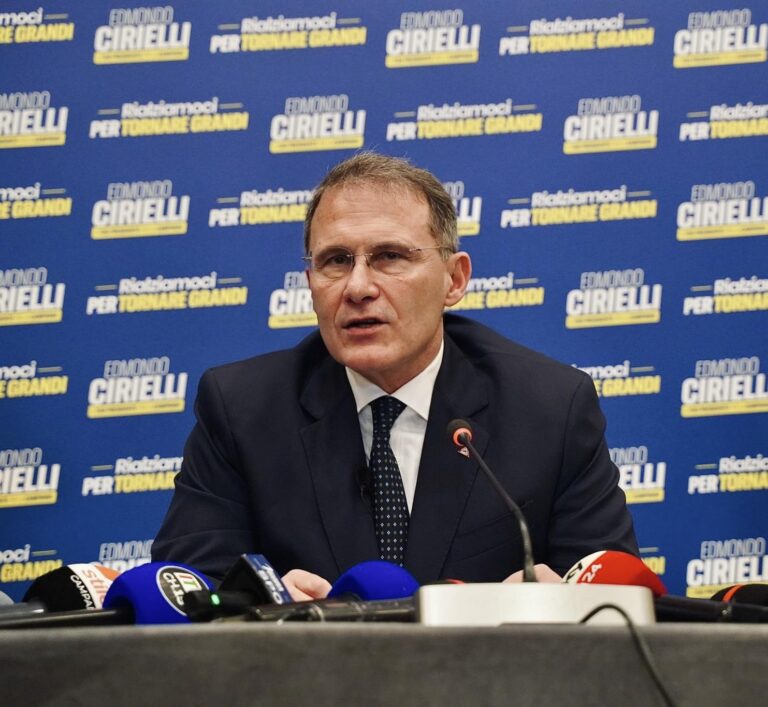 Cirielli: “L’acqua non è pubblica, ma nelle mani del Pd”