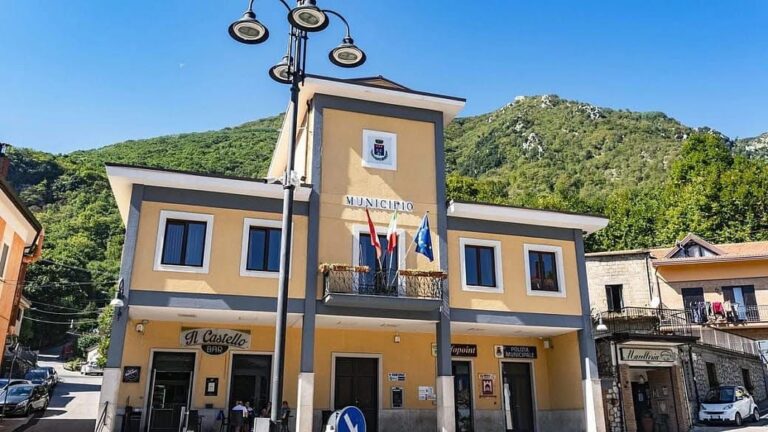 Sisma, a Summonte chiude il Municipio e la scuola
