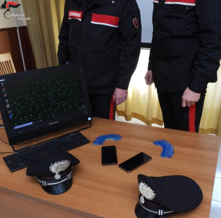 Vendita online di schede intestate fittiziamente  45nne della provincia di Napoli indagato per ricettazione e perquisito dai Carabinieri