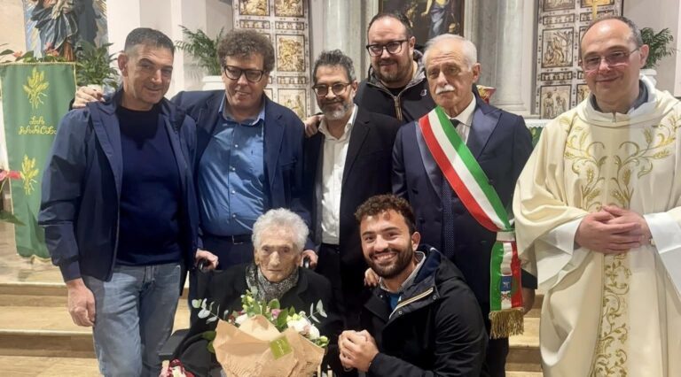 San Michele di Serino in festa per i 100 anni della signora Immacolata Romano