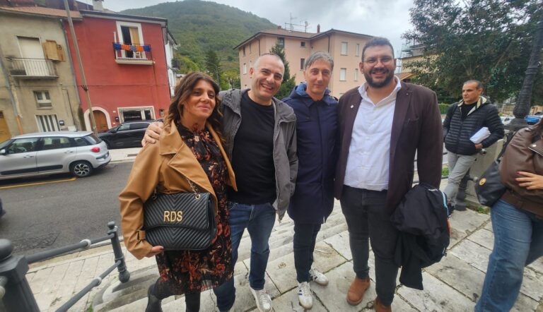 Comunali Monteforte, De Falco presenta “Scegliamo”: avrà sette donne in lista