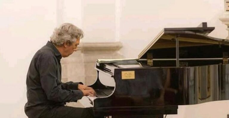 Odissea Sonora: il viaggio musicale del pianista avellinese Massimo Buonavita
