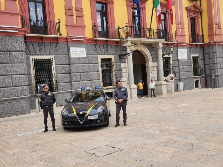 Dos Des, la Gdf torna a Palazzo Caracciolo: acquisiti nuovi atti sugli appalti