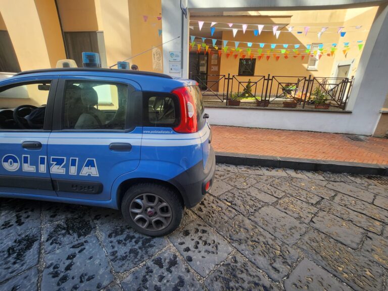 Lauro, furto negli uffici della segreteria della scuola: ladri portano via tutti i PC