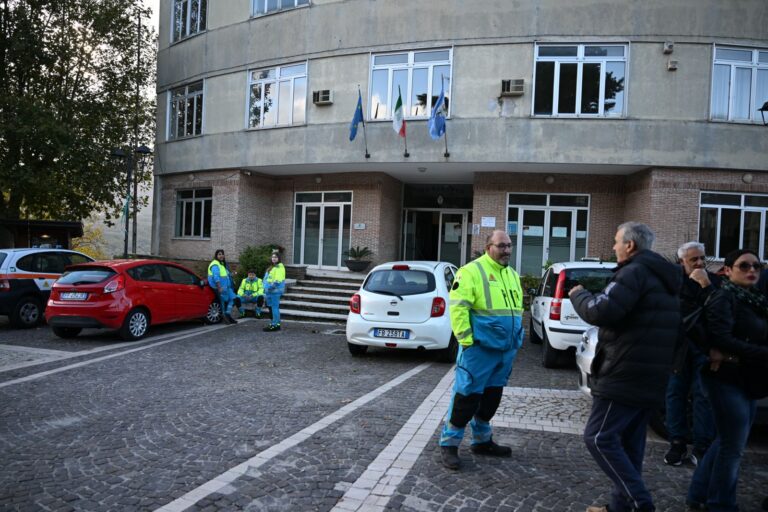 A Grottolella, epicentro del sisma, continuano le sospensioni idriche