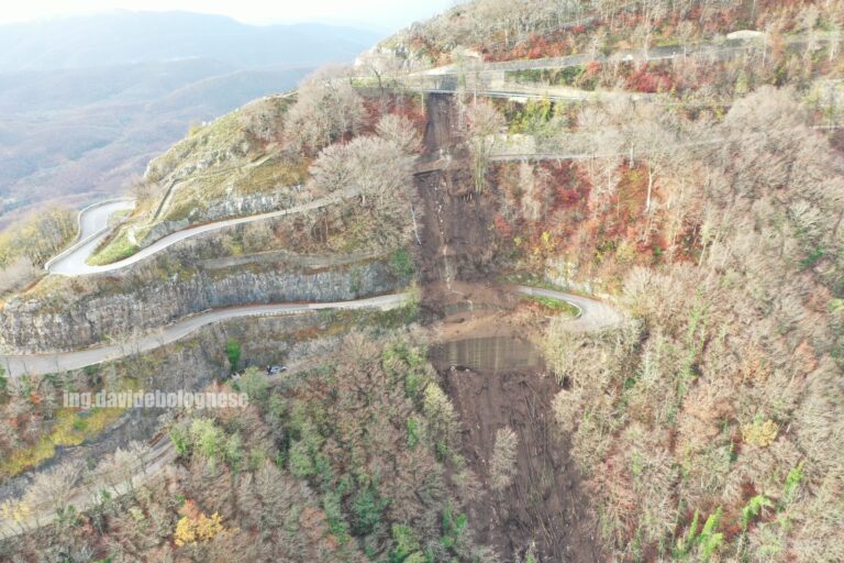 VIDEO/ Frana Montevergine, le immagini del disastro dall’elicottero