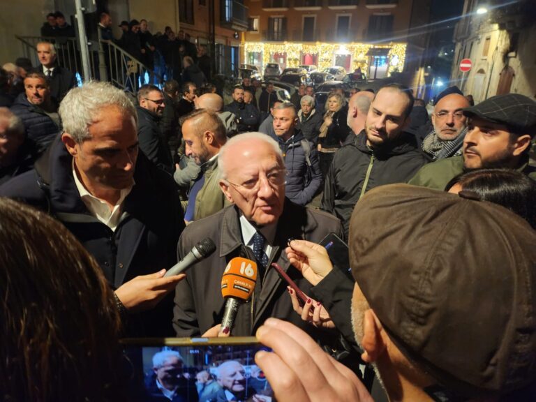 Il Tar diffida il Ministero della Salute sul piano di rientro, De Luca: successo straordinario