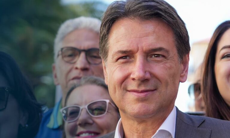 Giuseppe Conte oggi ad Avellino
